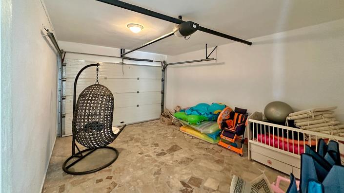 Image No.18-4 Bed Villa / Detached for sale