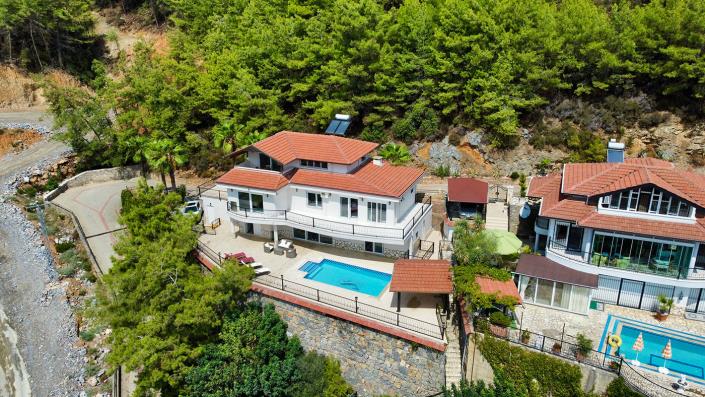 Image No.5-4 Bed Villa / Detached for sale