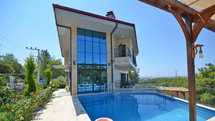 Image No.1-6 Bed Villa / Detached for sale