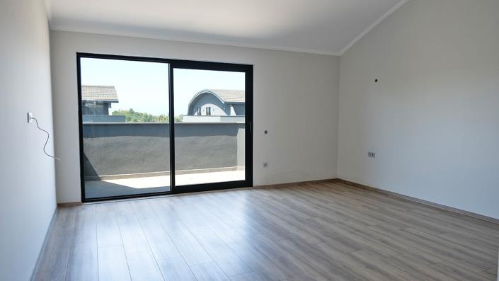 Image No.34-1 Bed Apartment for sale