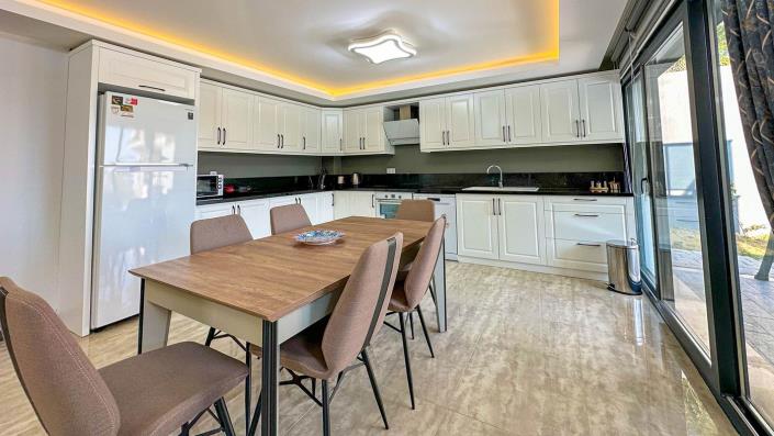 Image No.6-5 Bed Villa / Detached for sale