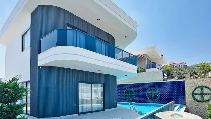 Image No.1-3 Bed Villa / Detached for sale