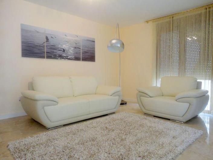 Image No.10-2 Bed Villa for sale