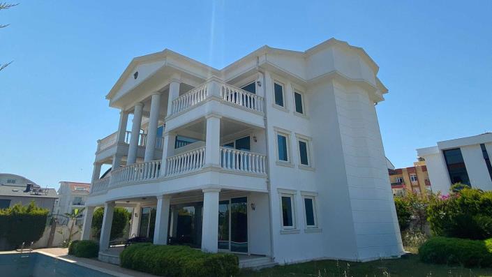 Image No.2-Villa / Détaché de 8 chambres à vendre à Belek