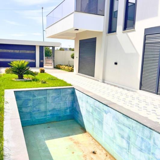 Image No.3-2 Bed Villa / Detached for sale