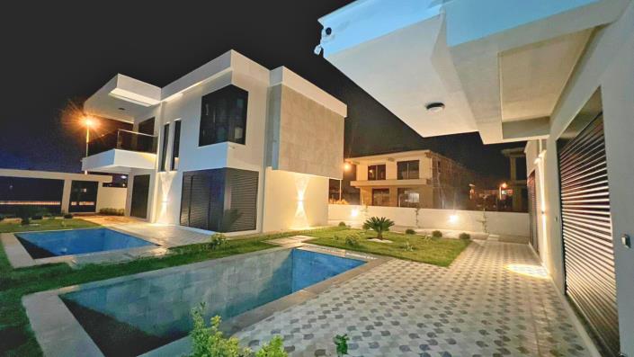 Image No.2-2 Bed Villa / Detached for sale