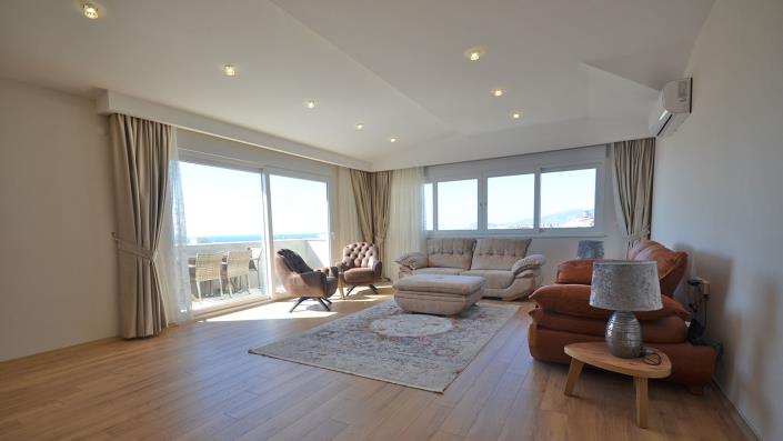 Image No.1-5 Bed Penthouse for sale