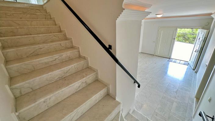 Image No.20-4 Bed Villa / Detached for sale