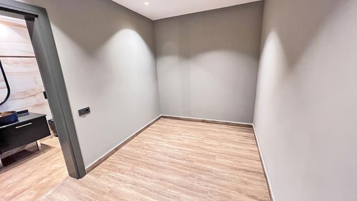 Image No.23-4 Bed Villa / Detached for sale