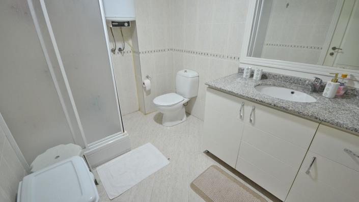 Image No.21-2 Bed Apartment for sale