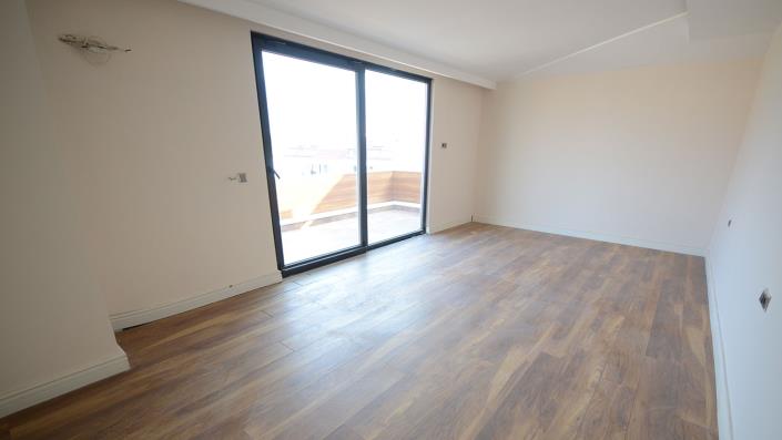 Image No.16-4 Bed Penthouse for sale