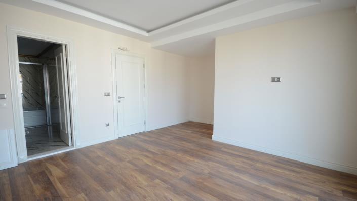 Image No.22-4 Bed Penthouse for sale