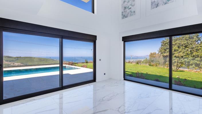 Image No.9-4 Bed Villa / Detached for sale