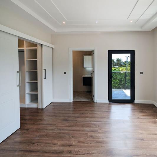 Image No.19-7 Bed Villa / Detached for sale