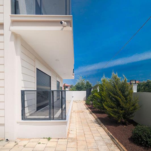 Image No.39-7 Bed Villa / Detached for sale