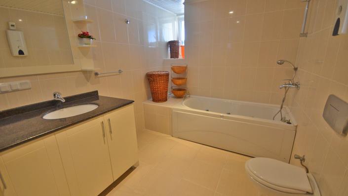 Image No.36-3 Bed Apartment for sale