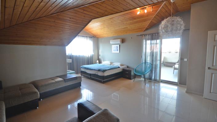 Image No.45-3 Bed Apartment for sale