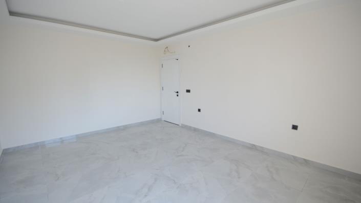 Image No.8-5 Bed Penthouse for sale