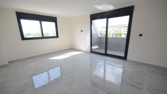 Image No.16-5 Bed Penthouse for sale