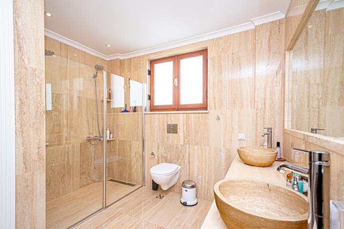 Image No.32-5 Bed Villa / Detached for sale