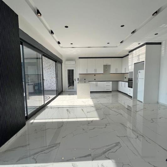 Image No.17-4 Bed Villa / Detached for sale
