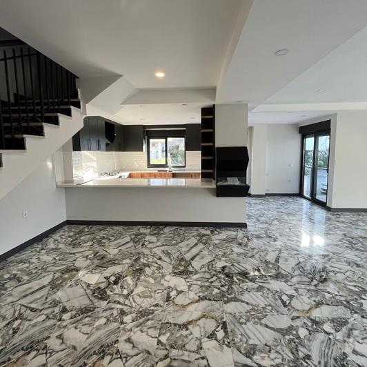 Image No.5-6 Bed Villa for sale