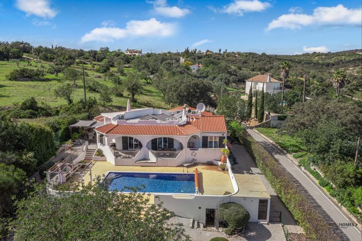 Image No.1-4 Bed Villa for sale