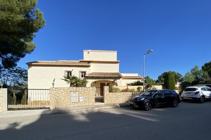 Image No.2-Villa de 3 chambres à vendre à Ador