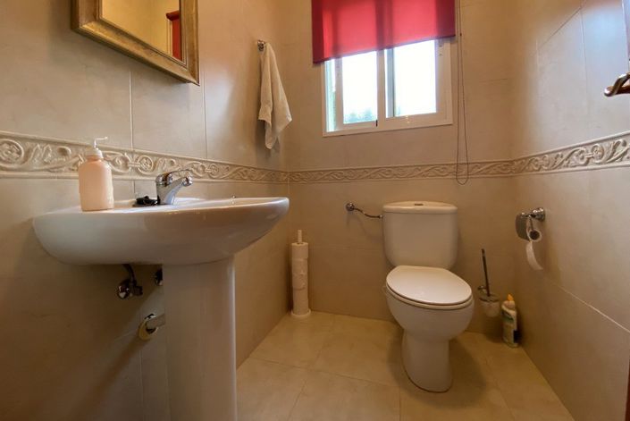 Image No.20-3 Bed Villa for sale