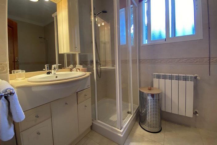 Image No.25-3 Bed Villa for sale