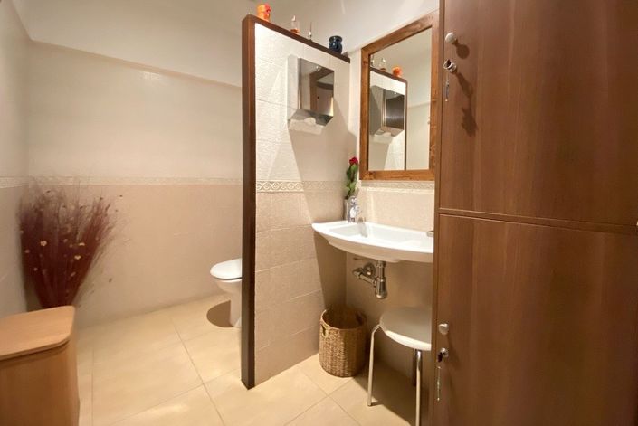 Image No.20-3 Bed Townhouse for sale