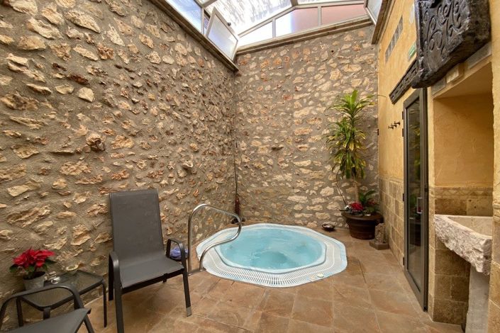 Image No.28-3 Bed Townhouse for sale