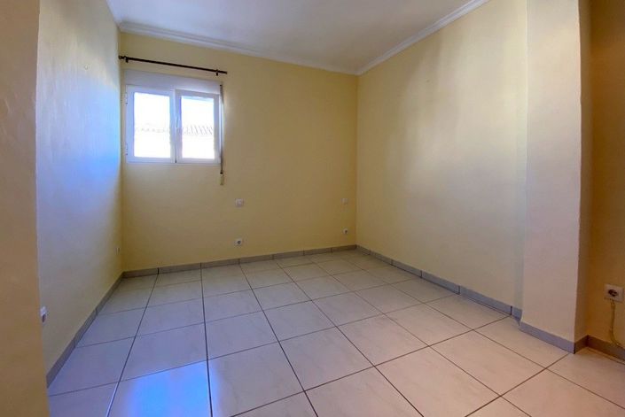 Image No.8-3 Bed Townhouse for sale