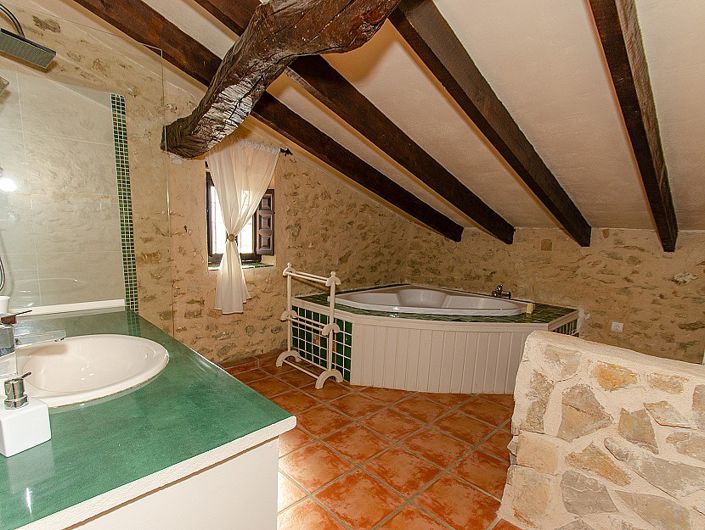 Image No.51-7 Bed Villa for sale