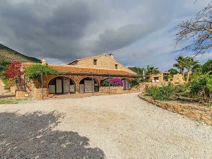 Image No.57-7 Bed Villa for sale