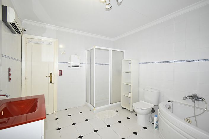 Image No.49-Villa de 9 chambres à vendre à Gandía