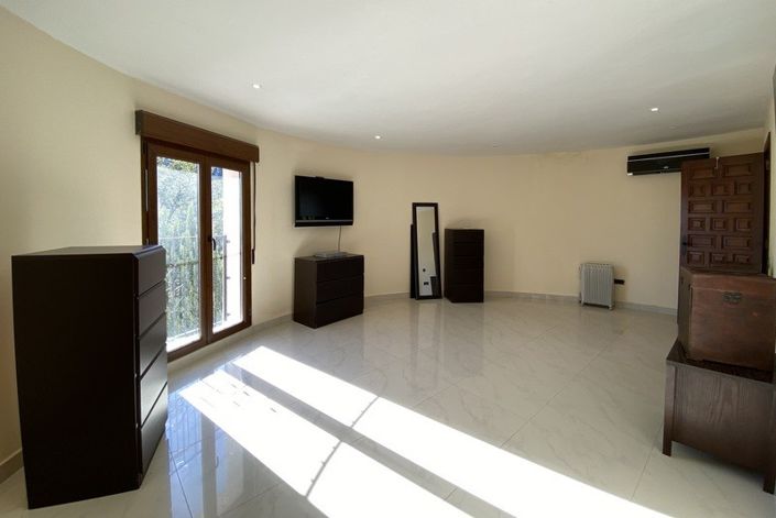 Image No.19-4 Bed Villa for sale