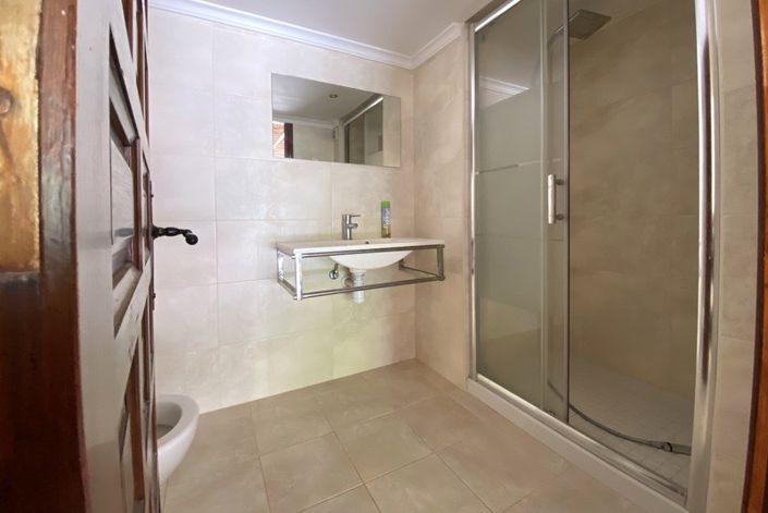 Image No.28-4 Bed Villa for sale