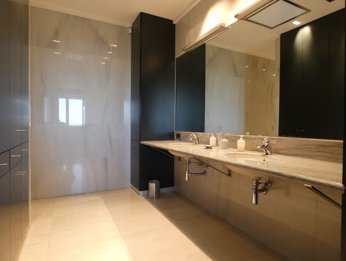 Image No.17-5 Bed Villa for sale