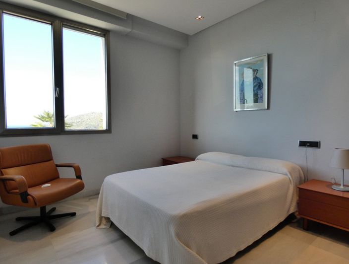 Image No.48-5 Bed Villa for sale