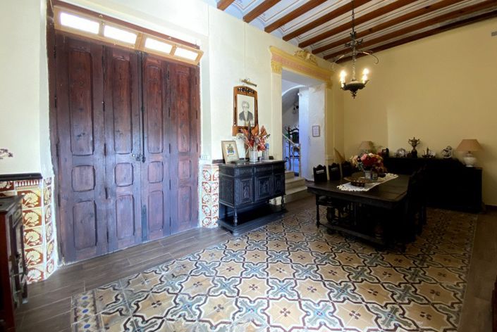 Image No.11-7 Bed Villa for sale