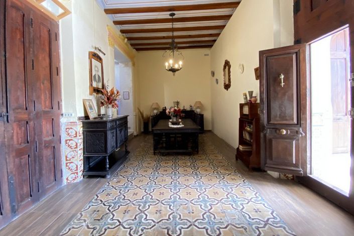 Image No.14-7 Bed Villa for sale