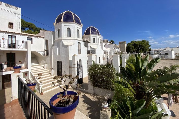 Image No.25-7 Bed Villa for sale