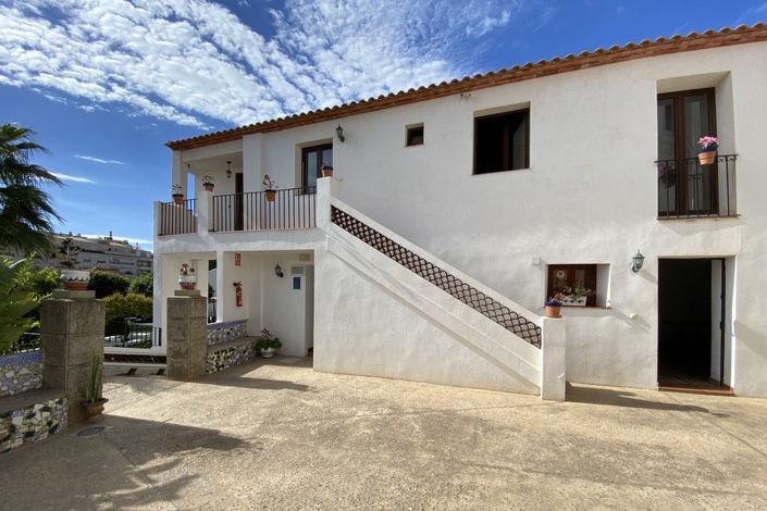 Image No.6-7 Bed Villa for sale