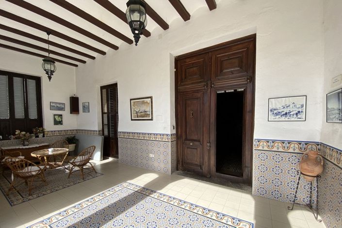 Image No.8-7 Bed Villa for sale