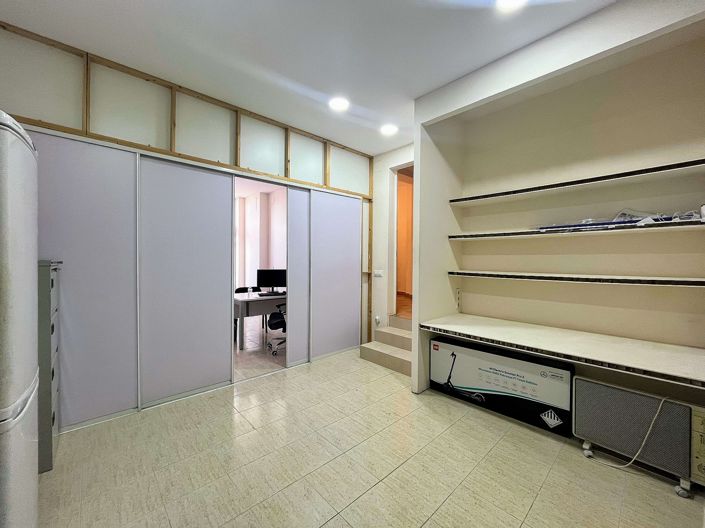 Image No.19-5 Bed Townhouse for sale