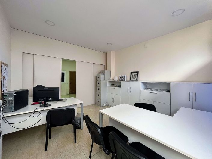 Image No.20-5 Bed Townhouse for sale