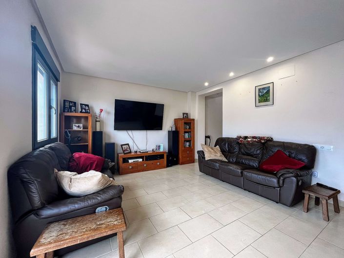 Image No.3-5 Bed Townhouse for sale