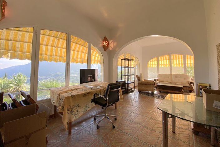 Image No.10-5 Bed Villa for sale