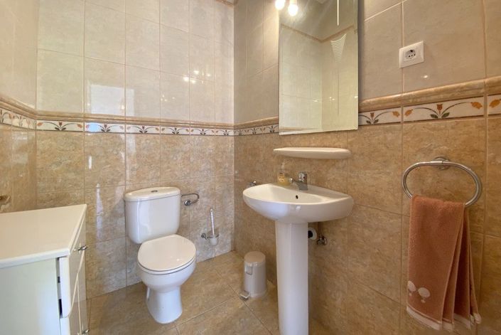 Image No.11-5 Bed Villa for sale